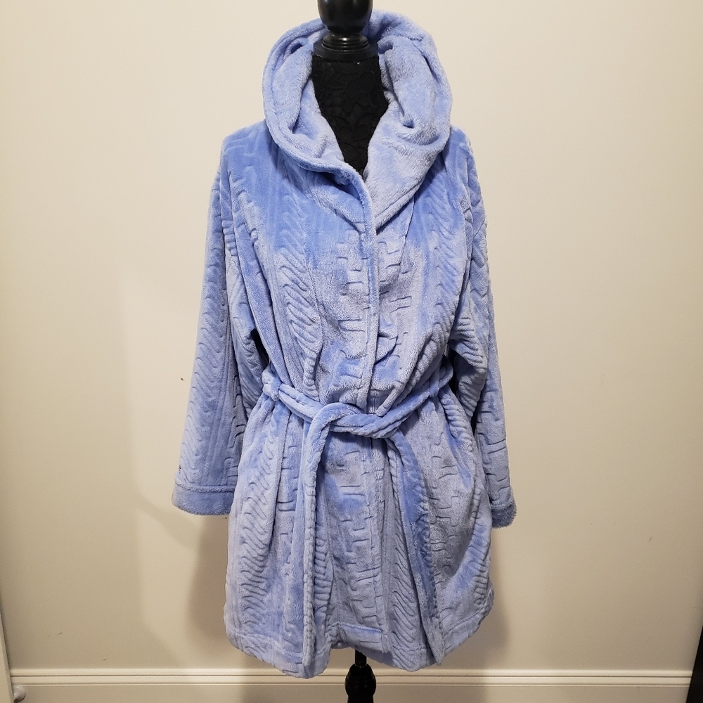 Tommy Hilfiger Women's Embossed Logo Plush Hooded Robe Women's Size Medium Blue